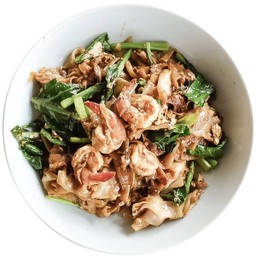 T15 ผัดซีอิ๊ว Pad Si-Iew