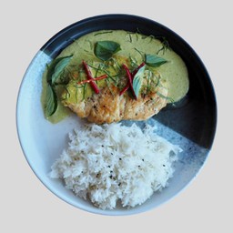 C1 ไก่ย่างราดซอสแกงเผ็ด Chicken & Rice