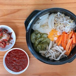 บิบิมบับ (ข้าวยำเกาหลี)