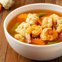 แกงส้มกุ้งผักรวม