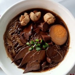 ก๋วยจั๊บ เจ้รักบ้านโพธิ์ Kouljab