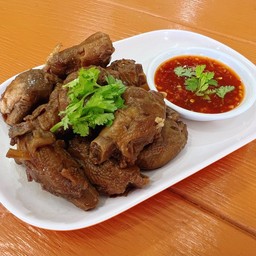 ข้อไก่ตุ๋น น้ำจิ้มแซ่บ