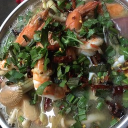 ต้มยำรวมมิตร (หมู,ไก่,หมึก,กุ้ง)