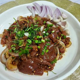 โรงลาบ&ตามสั่งครัวแม่แก้ว สาขาตรงข้ามวัดเขากระโดง