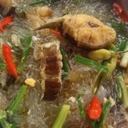 แกงปลาดุกใส่วุ้นเส้น