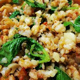 กะเพรากุ้งสับ