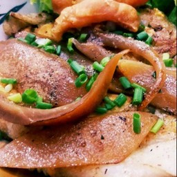 คั่วปลาหมึกกรอบ