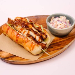 J7 แซนวิชคัทสึไก่ Chicken Katsu Roll