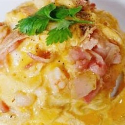 ข้าวไข่ข้นแฮมเบคอน