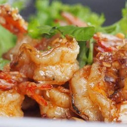 กุ้งทอดกระเทียม กัปข้าว