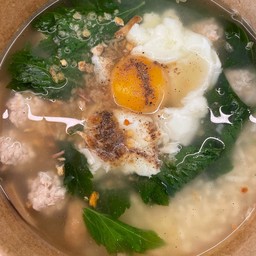 ข้าวต้มหมูสับ  จิงจูฉ่าย  (ไม่รวมไข่)