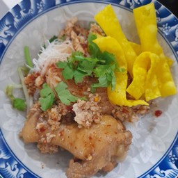 แซ่บแห้งไก่ตุ๋น