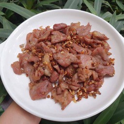 หมูทอดกระเทียม