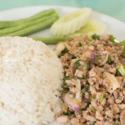 ข้าวลาบไก่