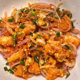 ยำไก่แซ่บ