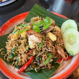 มาม่าผัดขี้เมา