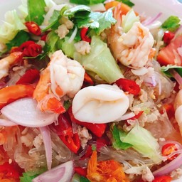 ยำรวมทะเล(กุ้งปลาหมึก)(ไม่ใส่เส้น)
