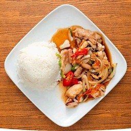 ร้านลุง ป้าอาหารตามสั่ง - ถนนกาญจนวนิช