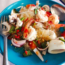 ยำวุ้นเส้น