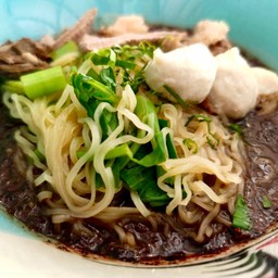 บะหมี่น้ำตกหมู
