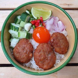 ข้าวหมูสับปลาเค็มทอด+ไข่ดองน้ำปลา