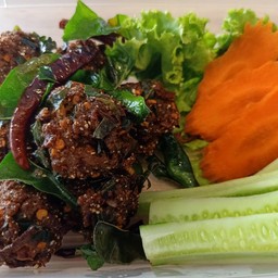 ลาบหมูทอด