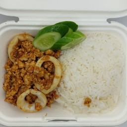 หมูกระเทียม