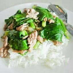 คะน้าหมูชิ้น