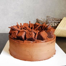 B-Devil Cake 2 Pound