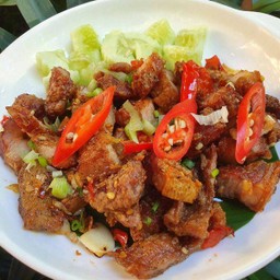 หมูสามชั้นคั่วพริกเกลือ