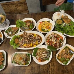 ส้มตำครูกอล์ฟ ลาดพร้าว 44 แยก 4