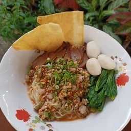 ครัวแม่สายใจ ข้าวซอยหมี่เกี๊ยว (ปิดกิจการ29มิ.ย.)