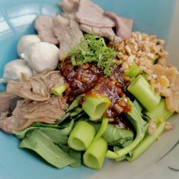 เกาเหลาแห้งหมู