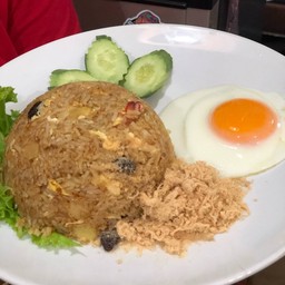 ข้าวผัดสัปปะรด