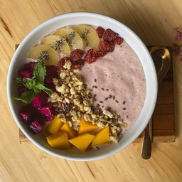 Strawberry Smoothie Bowl
