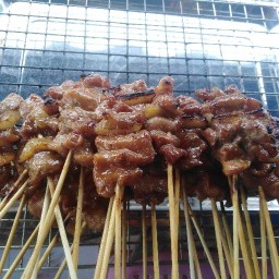 หมูปิ้งป้าแอ๋ว