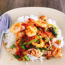 ผัดพริกแกง