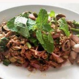 ก้อยเนื้อขมสุก