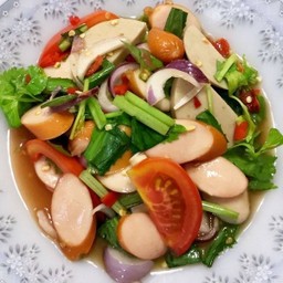 ยำไส้กรอก