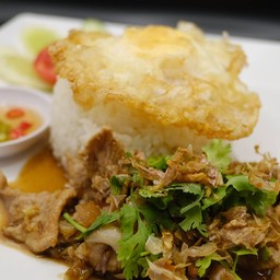 ข้าวทอดกระเทียม