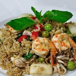 ข้าวผัดเขียวหวาน รวมมิตร กุ้ง+หมึก+ไก่