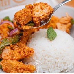 ข้าวยำไก่แซ่บ