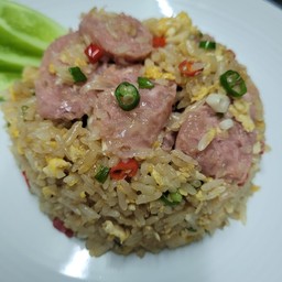 ข้าวผัดแหนมแซ่บ
