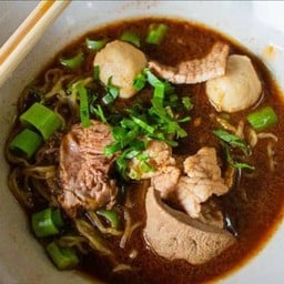 ก๋วยเตี๋ยวเรือสีลมเจ๊นิด(แซ่บเวอร์)