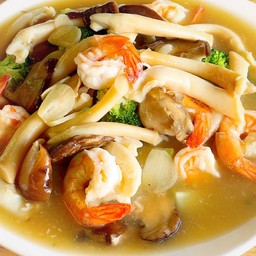 เห็ดเป๋าฮื้อผัดกุ้ง