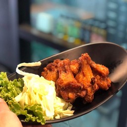 น่องไก่ทอดบุญชู