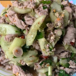 พร่าหมูสดใส่แตง