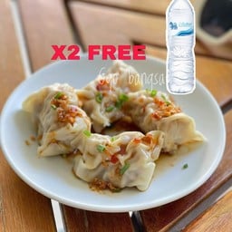 เกี๊ยวบางทราย2กล่องฟรีน้ำเปล่า1ขวด