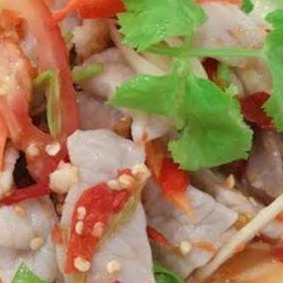 ข้าวราดยำหมู