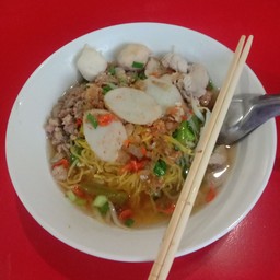 ก๋วยเตี๋ยวหมูโบราณย่าเยาว์